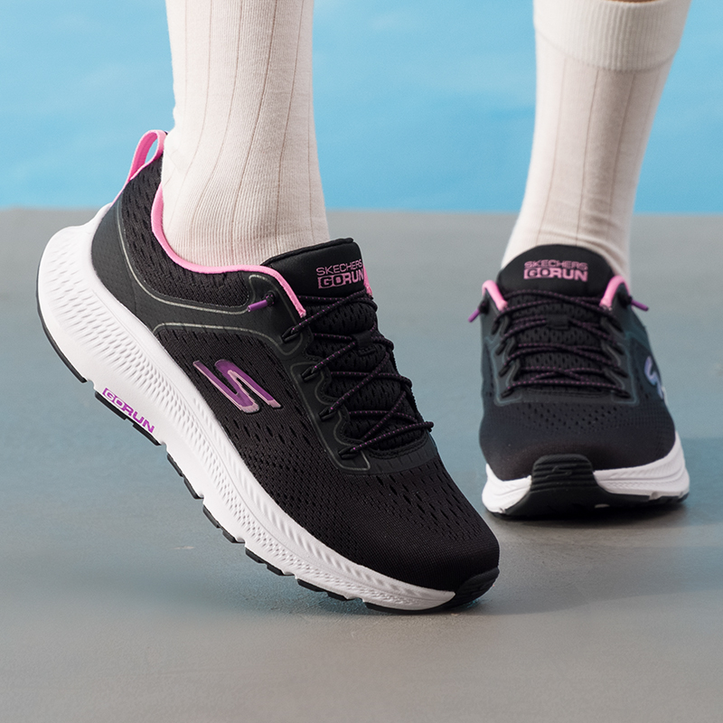 Sepatu Wanita Skechers, Sepatu - Lightweight Road Running Shoes ulasan dan harga